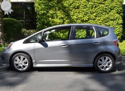 Certified pre-owned with clean title, low miles and a warranty, image 2