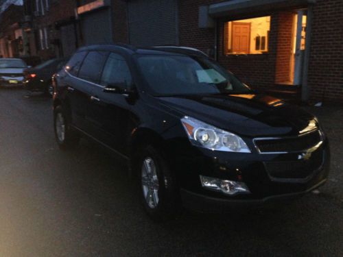 2012 chevy traverse - 20k miles fully loaded