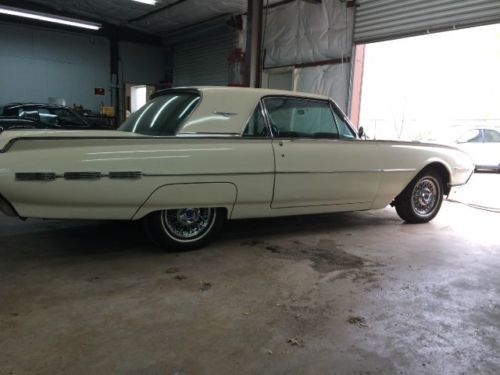 1962 ford thunderbird