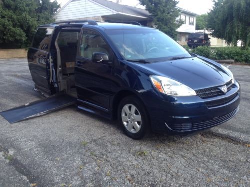 Ramp van-wheelchair ramp-handicap van with remote entry!!!!!!!!no reserve!!!!!!!