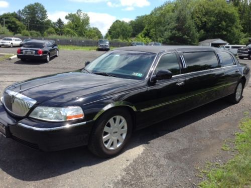 2005 lincoln town car 6 passenger limousine debryan coach builders