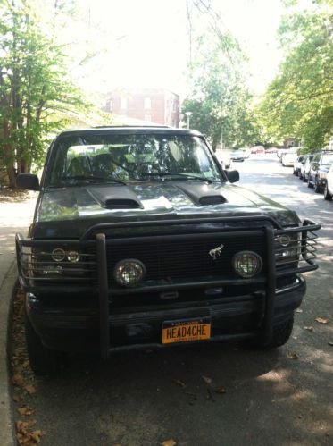 1995 ford bronco 5.8 xlt black,leather quad front suspension