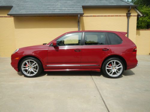 2008 porsche cayenne gts with 6-speed manual transmission / pdcc / leather pkg