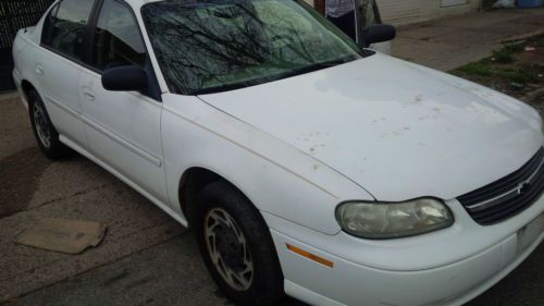 2000 chevy malibu looking to sell asap.
