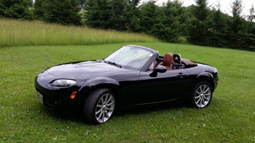 2006 mazda mx-5 miata grand touring convertible 2-door 2.0l