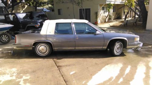 1987 cadillac fleetwood d&#039;elegance sedan 4-door 4.1l