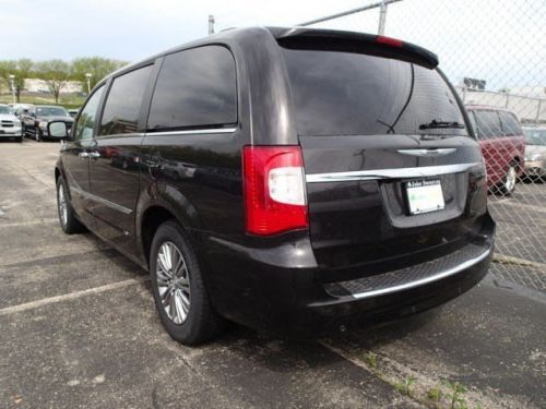 2014 chrysler town & country touring