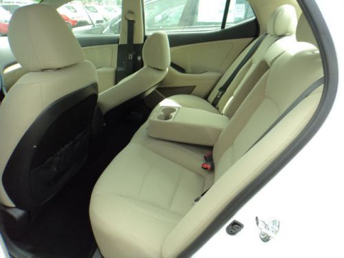 2015 Kia  LX, image 2
