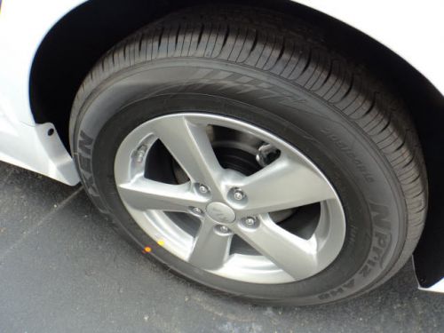 2015 Kia  LX, image 3