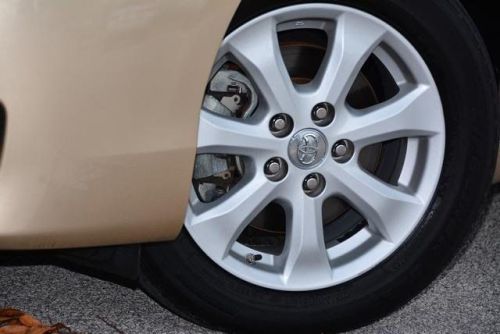2011 Toyota Camry LE, US $14,287.00, image 2