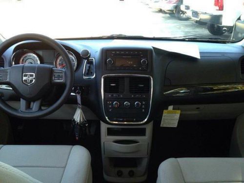 2014 dodge grand caravan avp/se