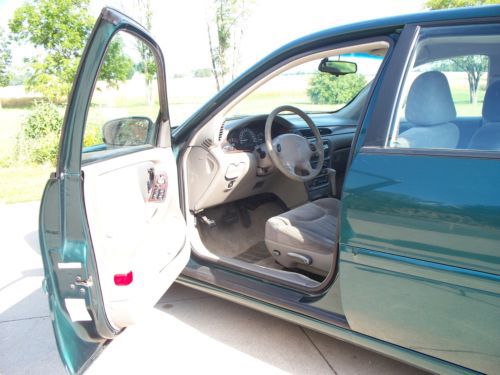 1998 Chevrolet Malibu LS Sedan 4-Door 3.1L, image 7