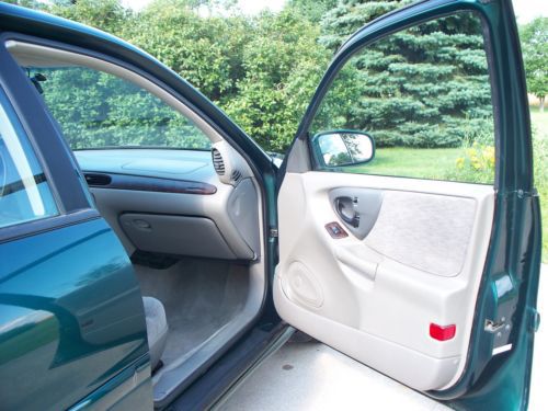 1998 Chevrolet Malibu LS Sedan 4-Door 3.1L, image 10