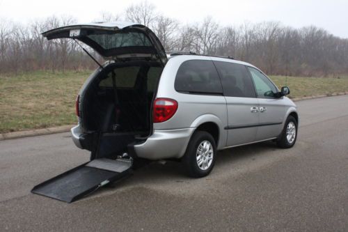 2001 dodge grand caravan sport rear entry wheelchair accessible handicapped van