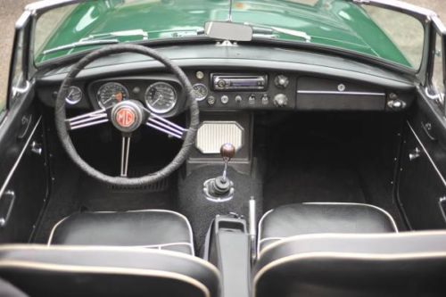 1967 MGB Roadster - In British Racing Green. Beautiful, Reliable Driver, image 6