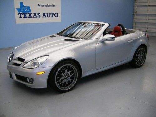 We finance!!!  2009 mercedes-benz slk300 convertible auto heated seats air scarf