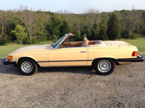 1983 Mercedes-Benz 380SL 42300 miles recently serviced by MB. New soft top., US $12,500.00, image 2