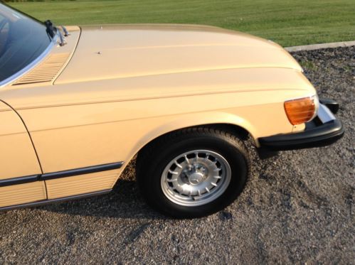 1983 Mercedes-Benz 380SL 42300 miles recently serviced by MB. New soft top., US $12,500.00, image 4