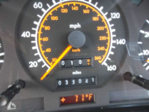 1990 Mercedes-Benz SL500 Hard Top Convertible, Only 35,000 Miles !!! No Reserve!, image 12