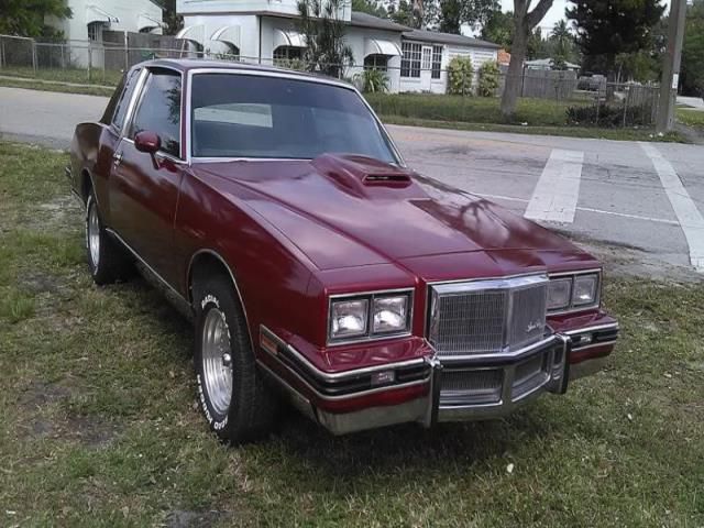 Pontiac grand prix base coupe 2-door