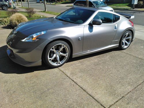 2010 nissan 370z nismo coupe 2-door 3.7l