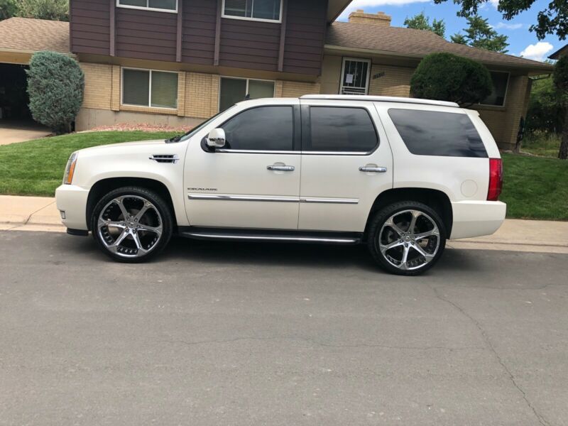 2012 cadillac escalade luxury