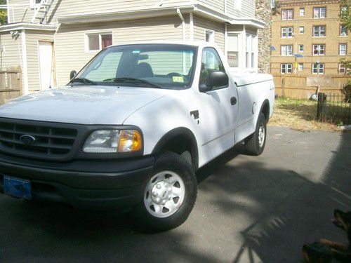 2001 ford f-150 4x4 bi-fuel (cng and gasoline) standard cab pickup 2-door 5.4l