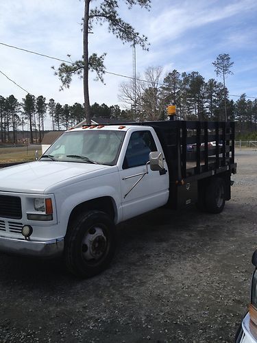 1997 gmc 3500hd, 10ft stake body, white