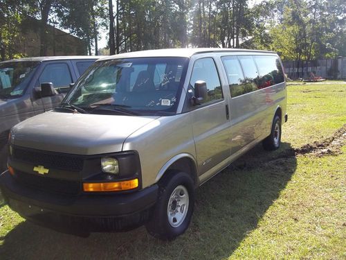 Reduced! 2004 chevy express g3500 6.0l, v8,  extended 15 pssngr van!  53k miles!