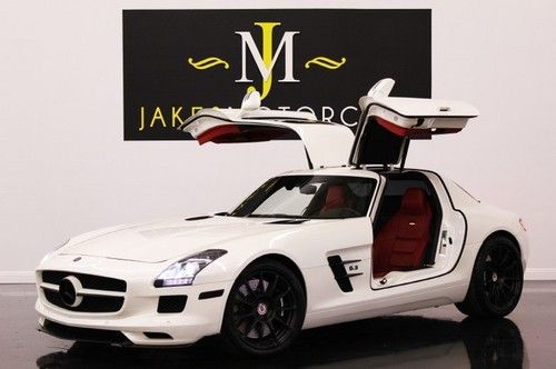 2011 sls amg, renntech r3 pkg, 635hp, white on red, thousands in upgrades, wow!