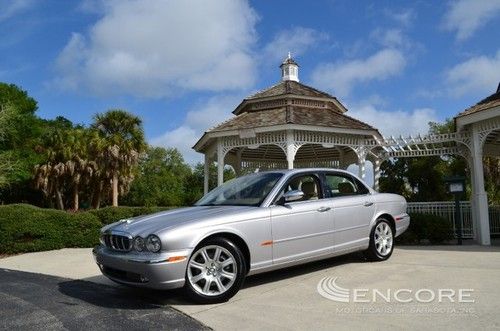 2004 jaguar vanden plas sedan*sunroof**navi**pwr pedals**pwr htd seats**low mile