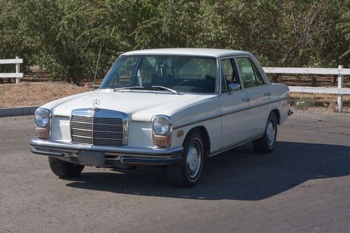 1970 mercedes-benz 250 (w114)