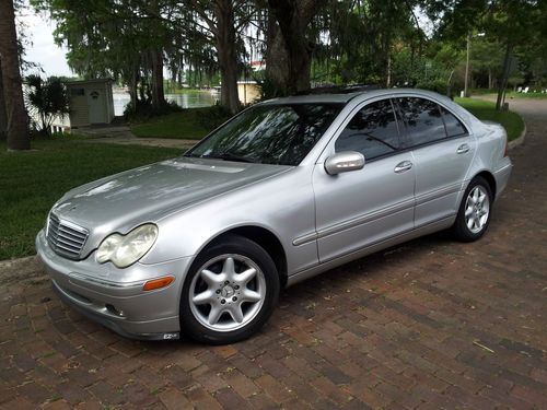 Real nice c320 amg spoilers,tint,cd changer,sharp must see