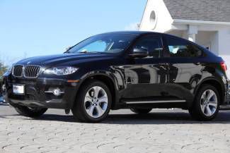 Black sapphire metallic auto awd only 6,328 miles technology pkg premium pkg