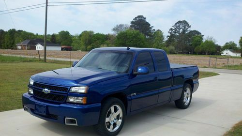 2006 arival blue ss silverado one of a kind!!