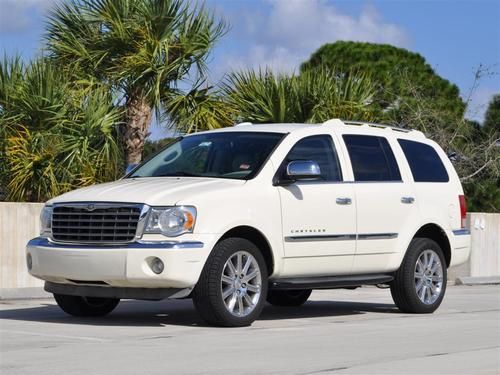 2007 chrysler aspen limited hemi, chrome wheels, navigation, tv/dvd, loaded!