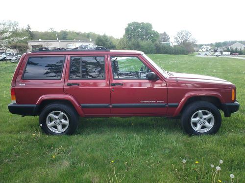 99' jeep cherokee sport*clean*sharp*