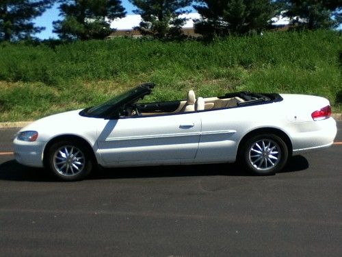 2002 chrysler sebring limited convertible 2-door 2.7l-very clean-low miles