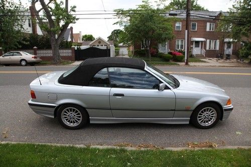 Bmw 328ic silver/black, manual, convertible - no reserve