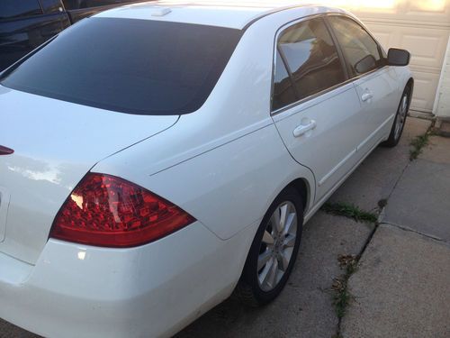 2007 Accord, White with tan leather, 58k, second owner, luxurious ride, US $13,500.00, image 4