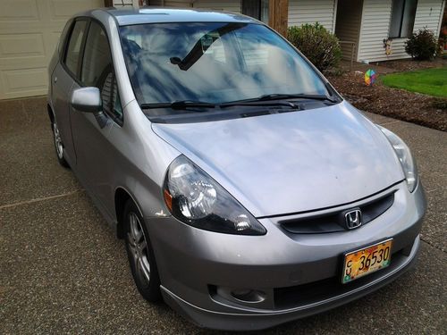 Silver honda fit sport, auto, ac, hatcback, roomy, zippy, powerful engine, jdm