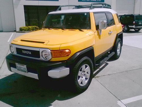 2007 fj cruiser - low miles: 37k - excellent clean condition