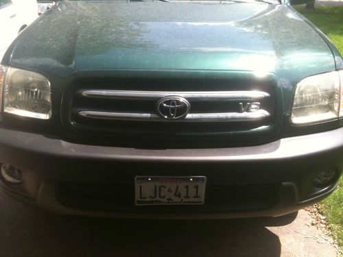 2004 Toyota Sequoia Limited Sport Utility 4-Door 4.7L, image 2