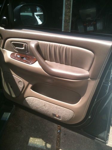 2004 Toyota Sequoia Limited Sport Utility 4-Door 4.7L, image 11