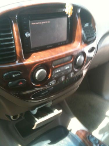 2004 Toyota Sequoia Limited Sport Utility 4-Door 4.7L, image 19