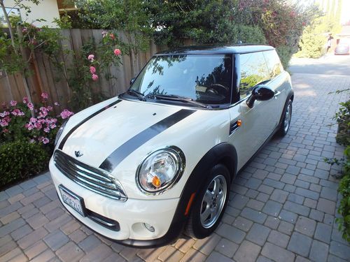 2011 mini cooper (manual, racing stripes, under warranty, low miles, bluetooth)