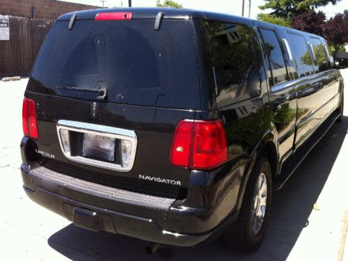 2004 lincoln navigator 14 seater limousine