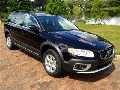**2010 volvo xc70 wagon**leather**sunroof**heated front/rear seats**blis**