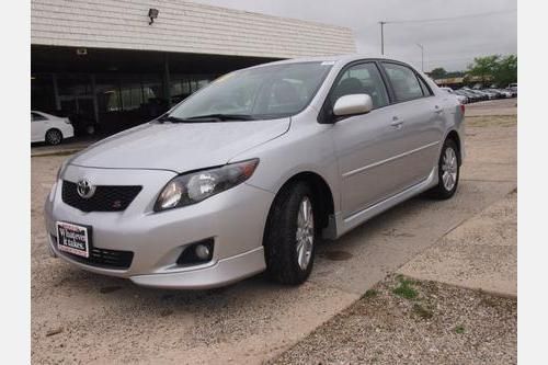 2010 toyota corolla s sedan 4-door 1.8l