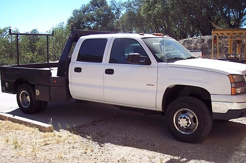 06 chevy silverado crew cab dually 4x4 duramax diesel flat bed salvage lb7